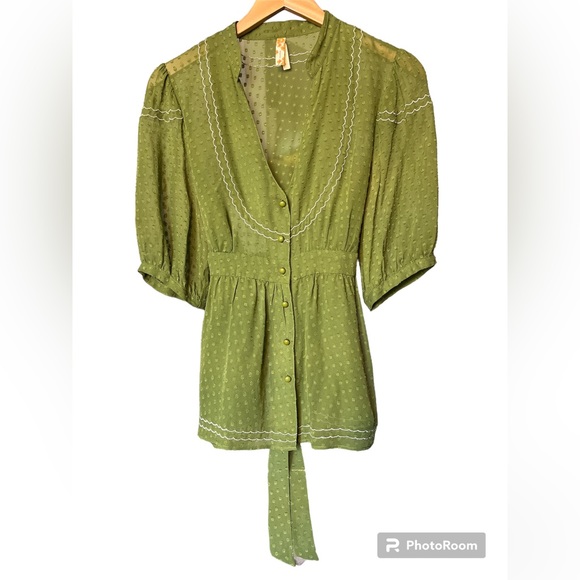 Maeve top from Anthro!! - Picture 1 of 5